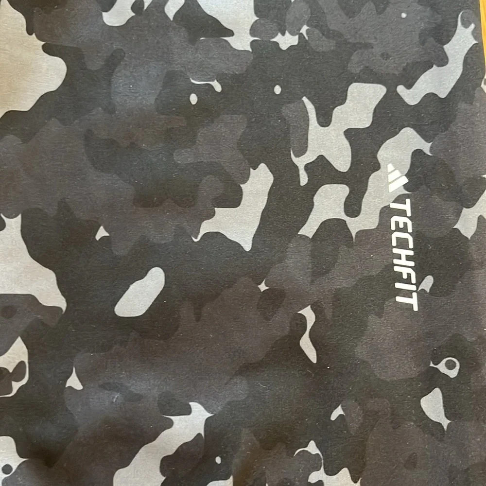 ADIDAS Women's Techfit Black & Gray Camo 7/8 Tights Leggings